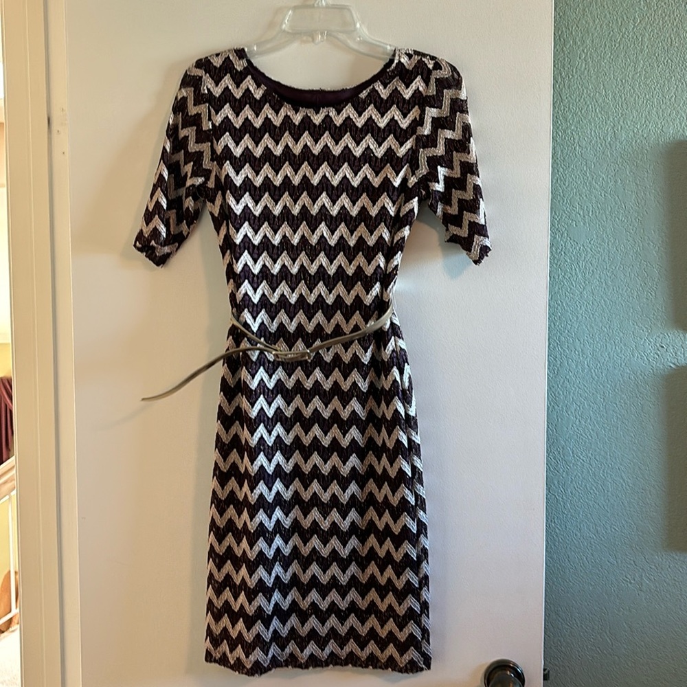 Gorgeous maroon and gold belted lined lace dress size 4p